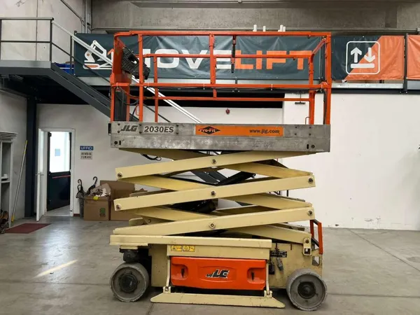 JLG 2030ES