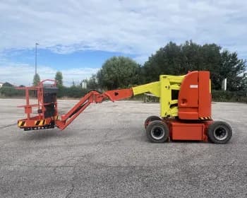 JLG 300 AJP