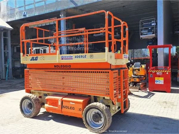 JLG 4069LE