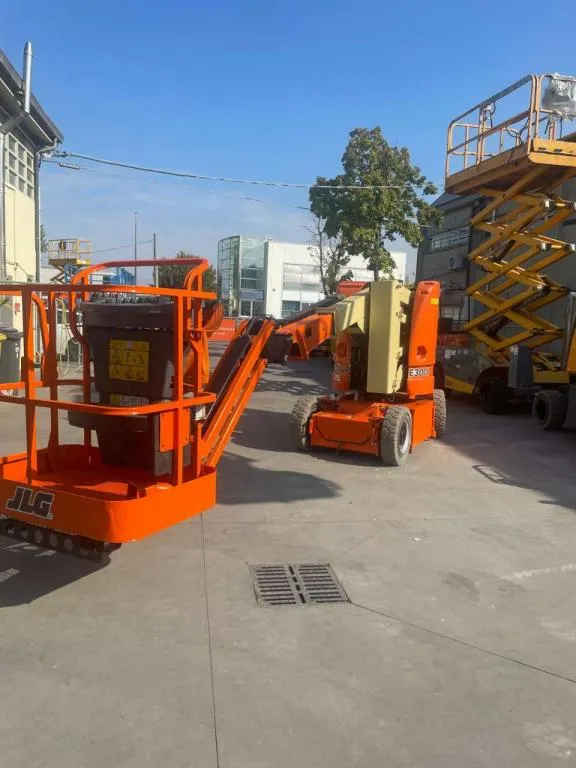 JLG E300AJP